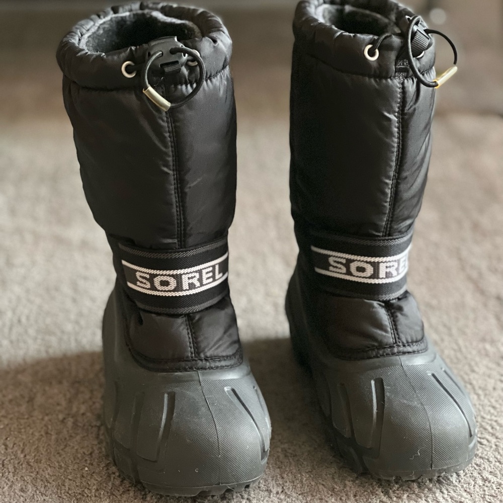 Boy’s Sorel Winter snow boots big kid size 3